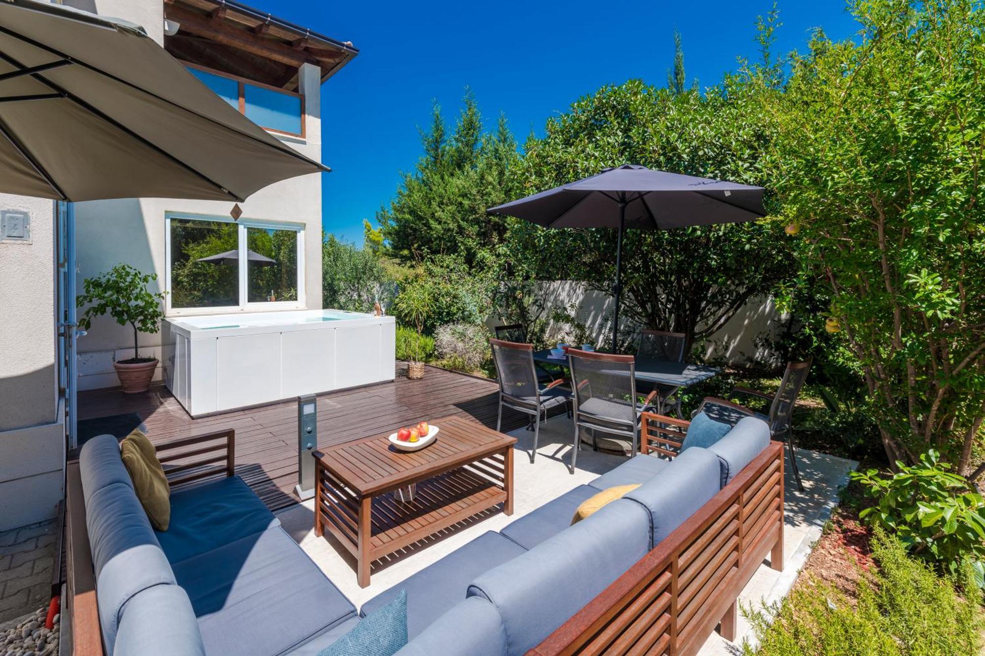 Apartment With Terrace And Mini Pool Green Gold 두브로브니크 외부 사진